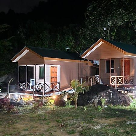 Hotel Dumba Bay Tioman Kampung Genting Exterior foto