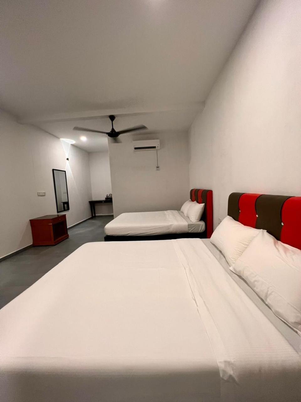 Hotel Dumba Bay Tioman Kampung Genting Exterior foto