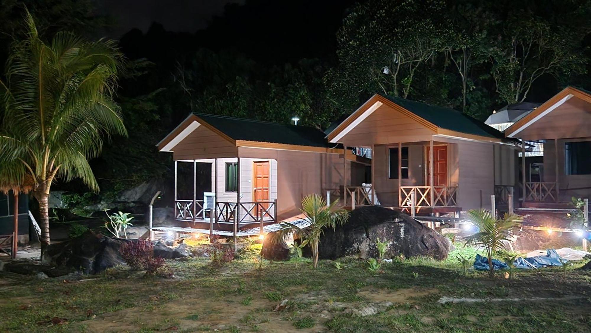 Hotel Dumba Bay Tioman Kampung Genting Exterior foto