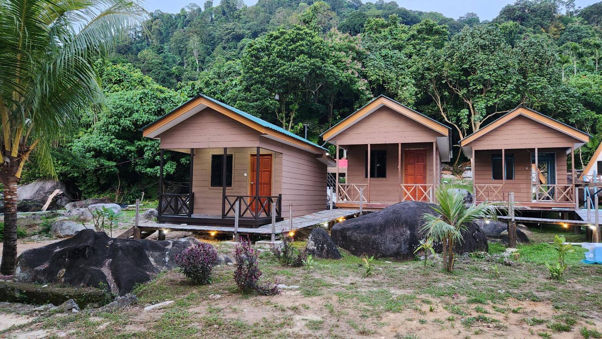 Hotel Dumba Bay Tioman Kampung Genting Exterior foto